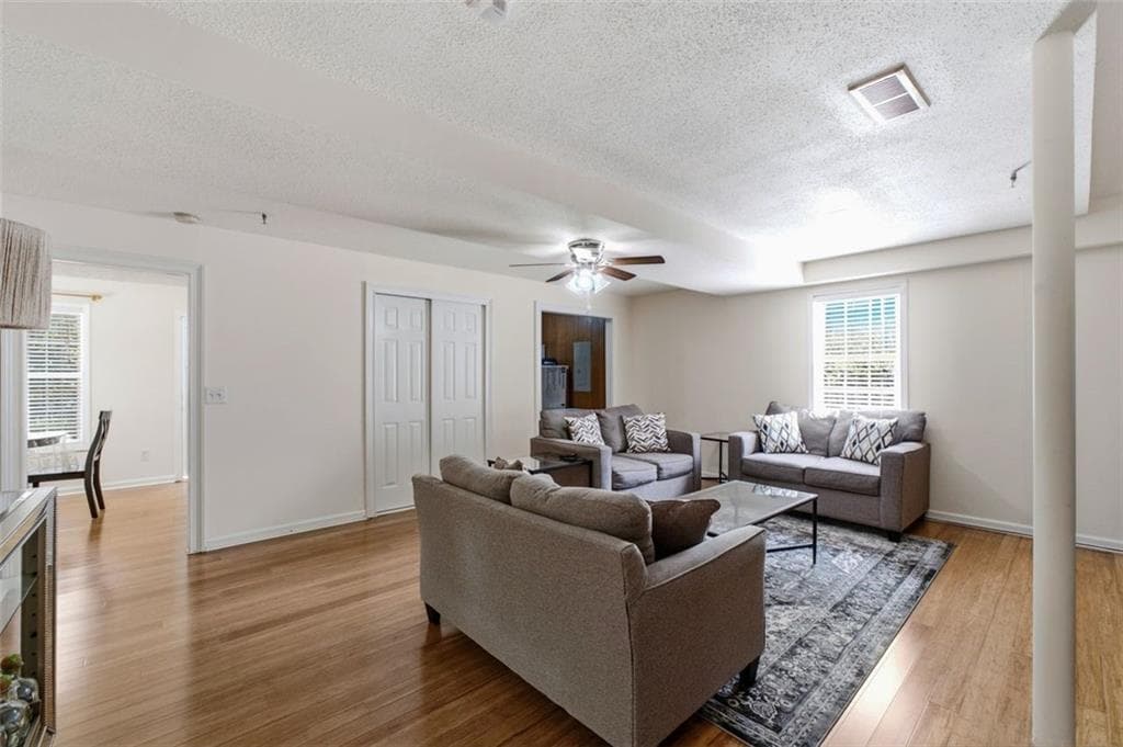 4 bedroom, 3 bathroom, 2,108 sq ft single family residence for sale at 811 Overlook Trail, Canton, GA 30115 — photo 7
