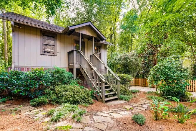 2 bedroom, 1 bathroom, 725 sq ft other for rent at 203 E Davis UNIT B Street, Decatur, GA 30030 for $1,900 a month — photo 1 of 16