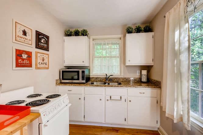 2 bedroom, 1 bathroom, 725 sq ft other for rent at 203 E Davis UNIT B Street, Decatur, GA 30030 for $1,900 a month — photo 6