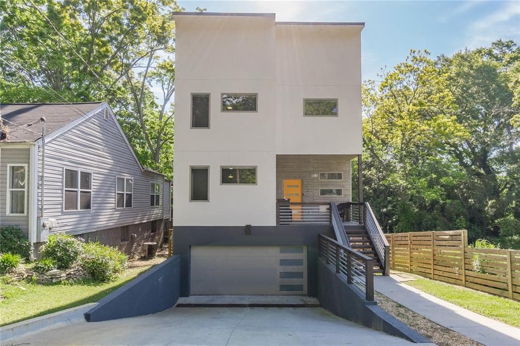 5 bedroom, 4 bathroom, 3,065 sq ft single family residence for sale at 406 E Side Avenue, Atlanta, GA 30316