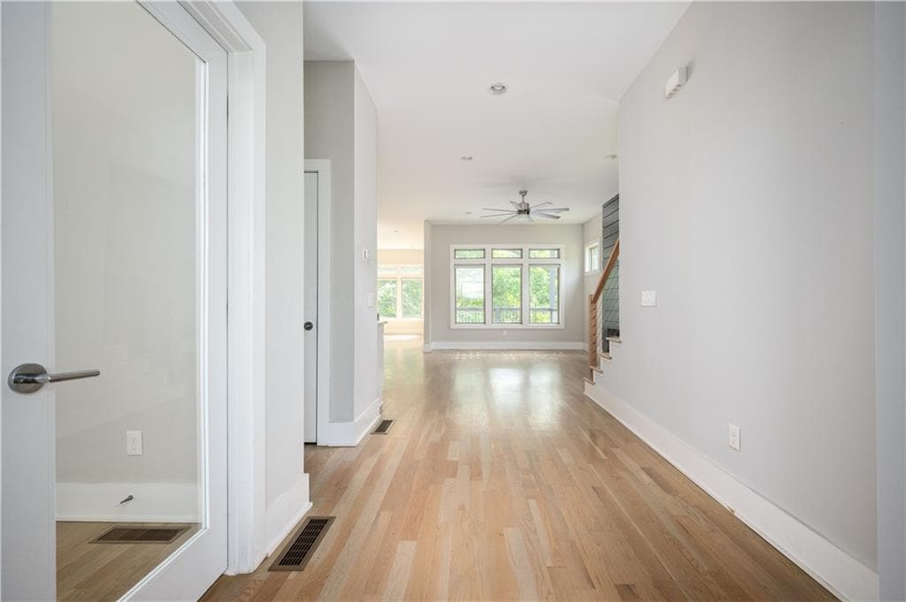 5 bedroom, 4 bathroom, 3,065 sq ft single family residence for sale at 406 E Side Avenue, Atlanta, GA 30316 — photo 7