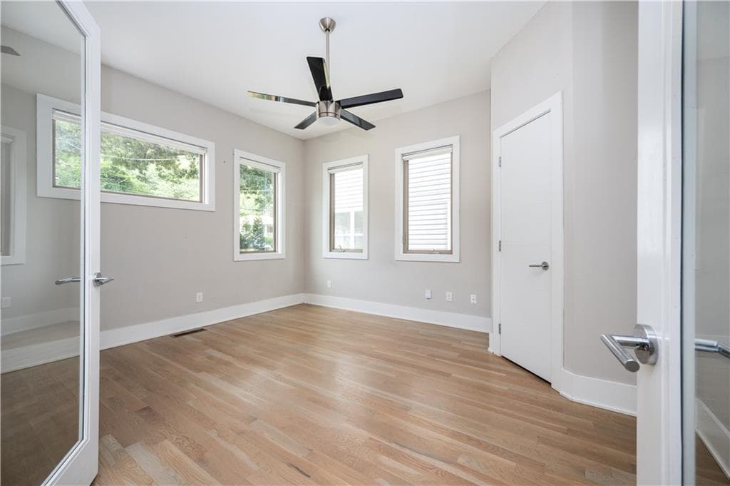 5 bedroom, 4 bathroom, 3,065 sq ft single family residence for sale at 406 E Side Avenue, Atlanta, GA 30316 — photo 9