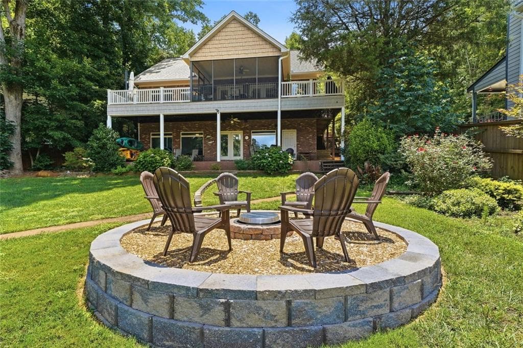 3 bedroom, 3 bathroom, 2,928 sq ft single family residence under contract at 9 Swan Court, Monticello, GA 31064 — photo 2