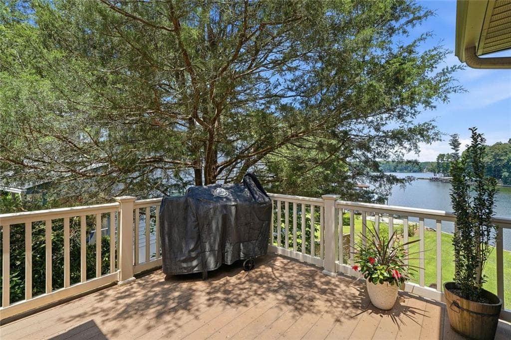 3 bedroom, 3 bathroom, 2,928 sq ft single family residence under contract at 9 Swan Court, Monticello, GA 31064 — photo 9