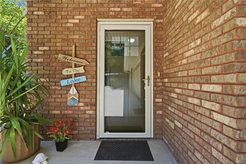 3 bedroom, 3 bathroom, 2,928 sq ft single family residence under contract at 9 Swan Court, Monticello, GA 31064 — photo 10