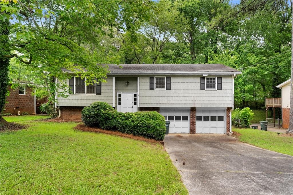 4 bedroom, 2 bathroom, 1,696 sq ft single family residence under contract at 1056 Baker Lane, Marietta, GA 30062