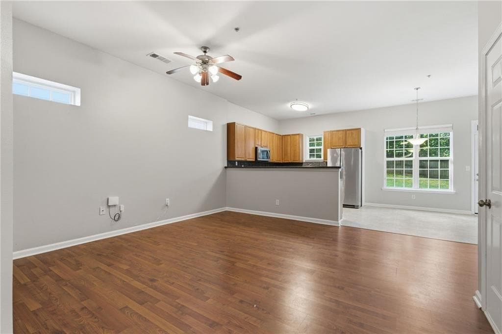 3 bedroom, 3 bathroom, 1,911 sq ft single family residence for rent at 218 Ranier Court, Canton, GA 30114 for $1,995 a month — photo 6