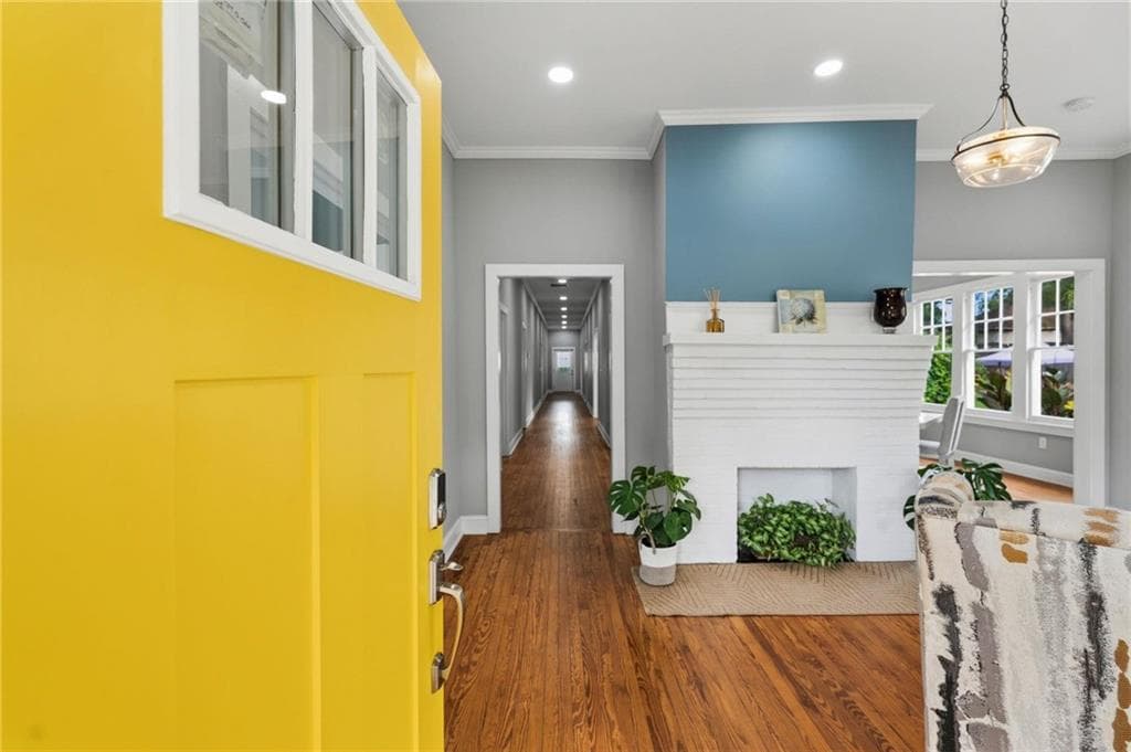 4 bedroom, 3 bathroom, 2,590 sq ft single family residence for sale at 559 Hopkins Street, Atlanta, GA 30310 — photo 5