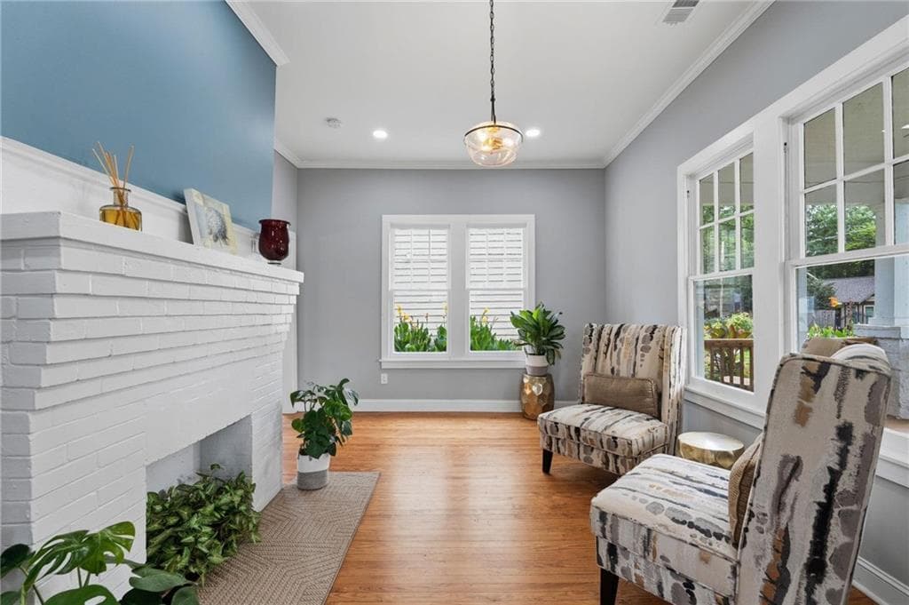 4 bedroom, 3 bathroom, 2,590 sq ft single family residence for sale at 559 Hopkins Street, Atlanta, GA 30310 — photo 8