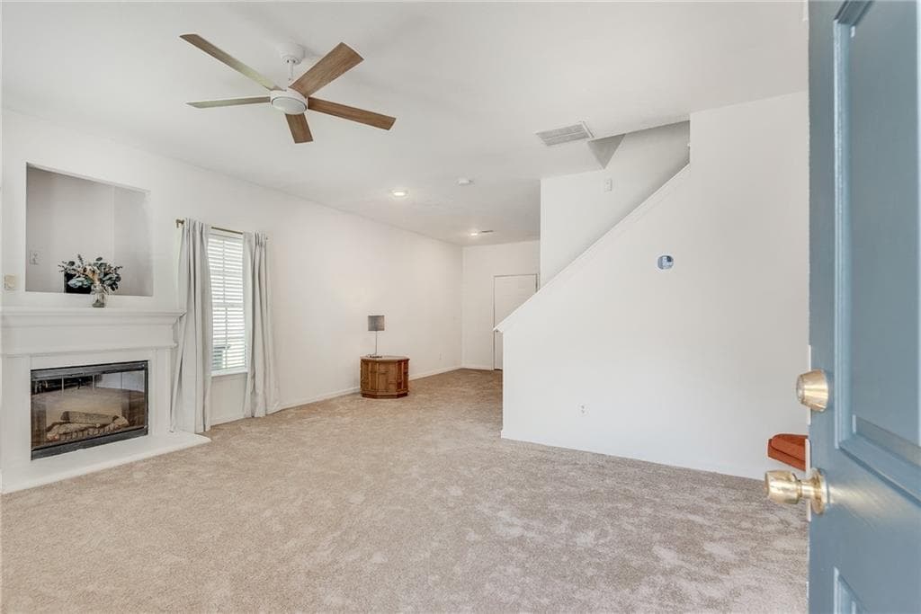 2 bedroom, 3 bathroom, 1,240 sq ft townhouse under contract at 7056 Brookview Creek, Riverdale, GA 30274 — photo 3