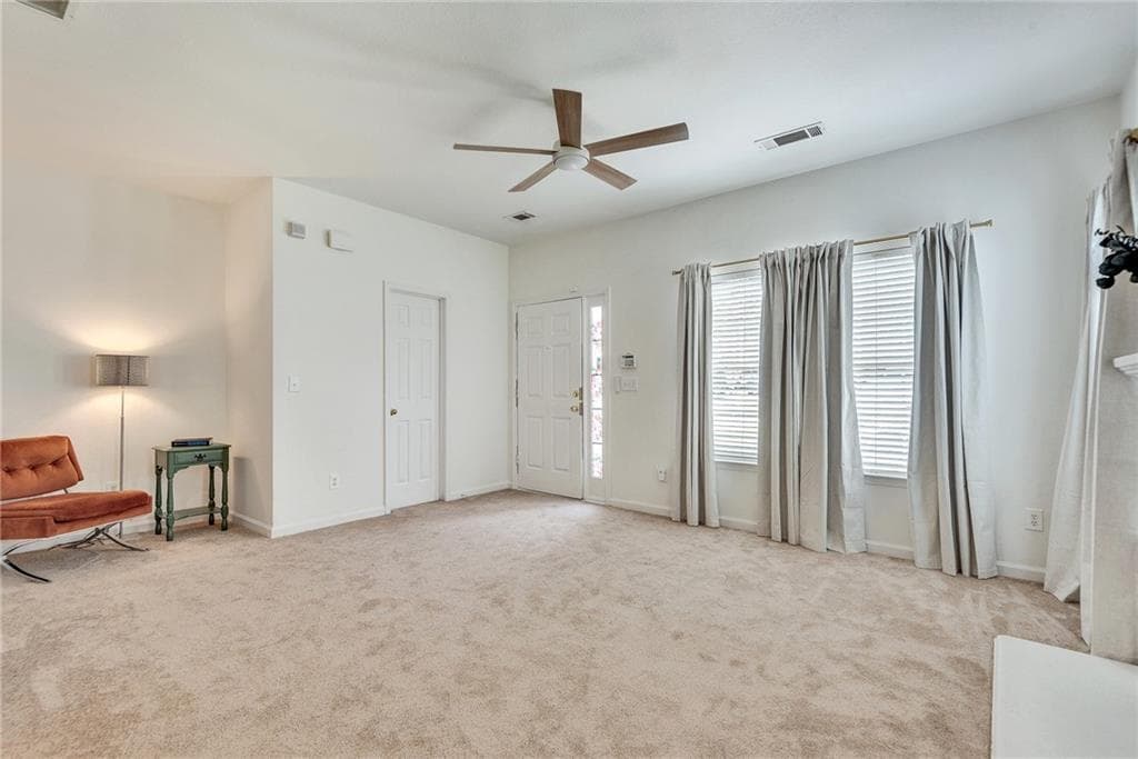 2 bedroom, 3 bathroom, 1,240 sq ft townhouse under contract at 7056 Brookview Creek, Riverdale, GA 30274 — photo 5