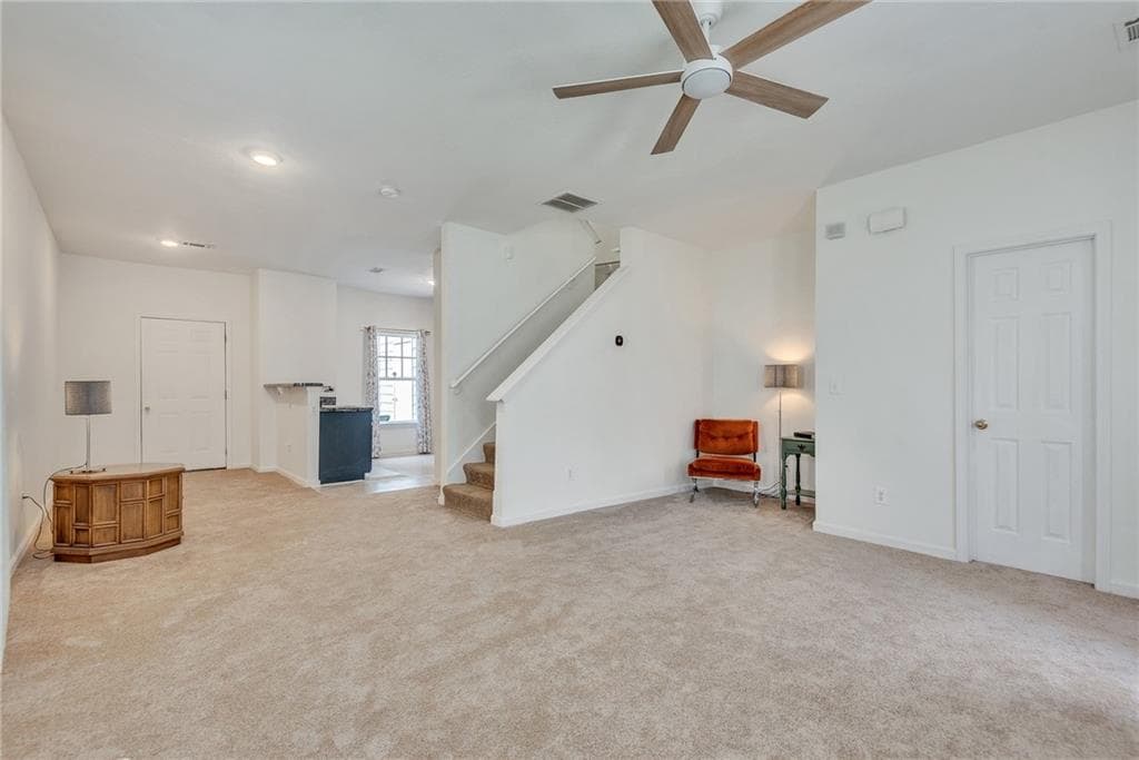 2 bedroom, 3 bathroom, 1,240 sq ft townhouse under contract at 7056 Brookview Creek, Riverdale, GA 30274 — photo 7