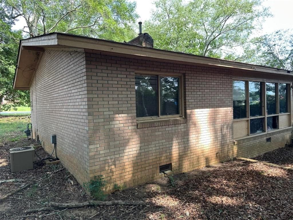 2 bedroom, 1 bathroom, 976 sq ft single family residence for sale at 120 N 113 Highway, Carrollton, GA 30117 — photo 5