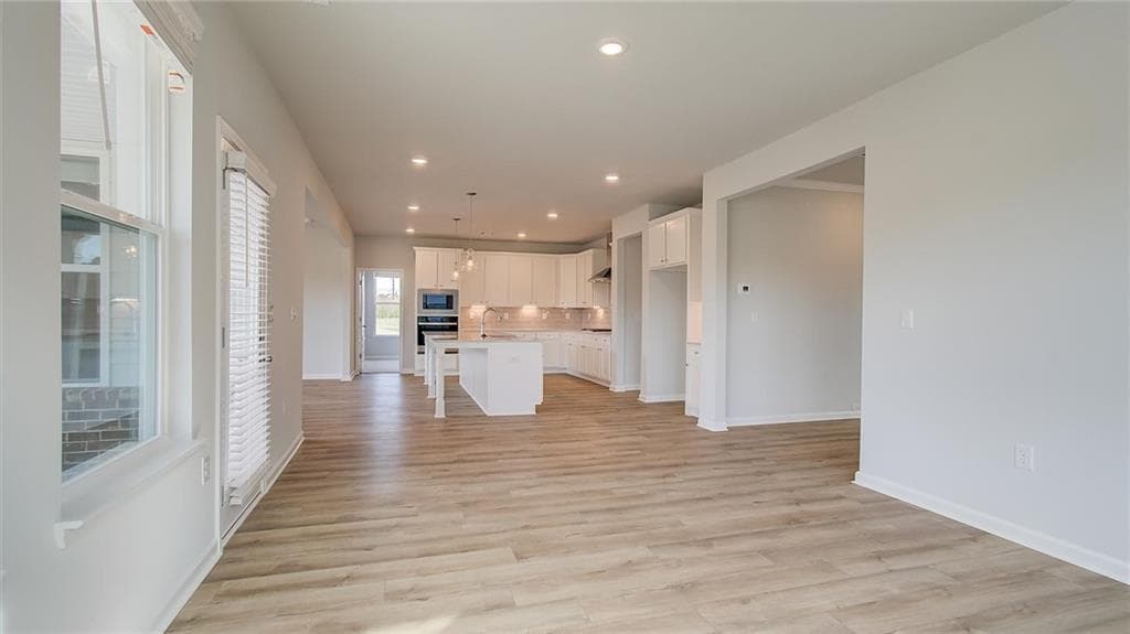 5 bedroom, 5 bathroom, 3,436 sq ft single family residence for sale at 3603 Woody Way, Loganville, GA 30052 — photo 8