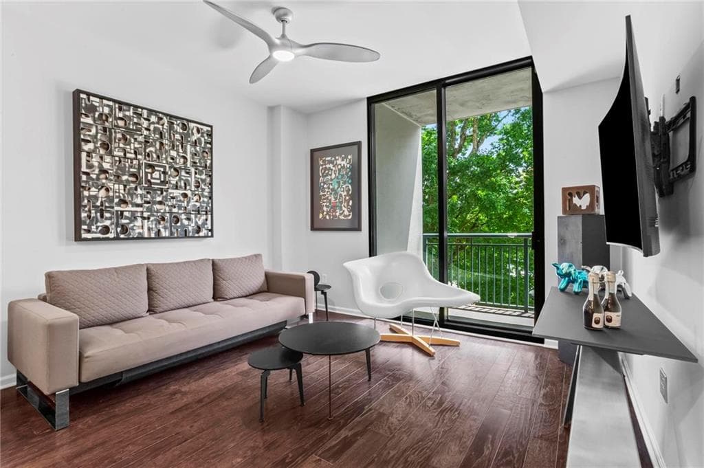 1 bedroom, 1 bathroom, 800 sq ft condominium for sale at 3040 Peachtree Road 209, Atlanta, GA 30305 — photo 8