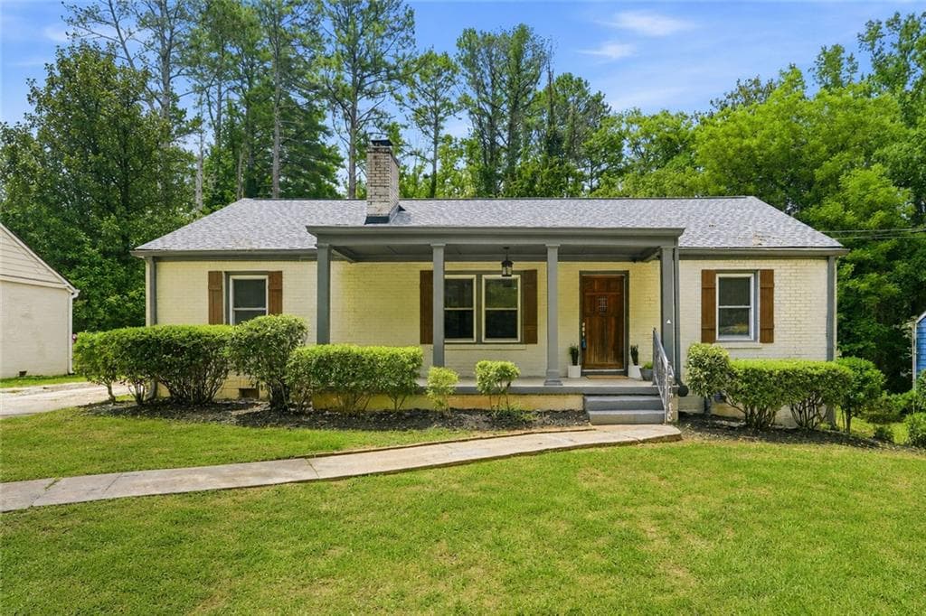 3 bedroom, 2 bathroom, 1,188 sq ft single family residence sold at 1968 Beecher Street, Atlanta, GA 30310