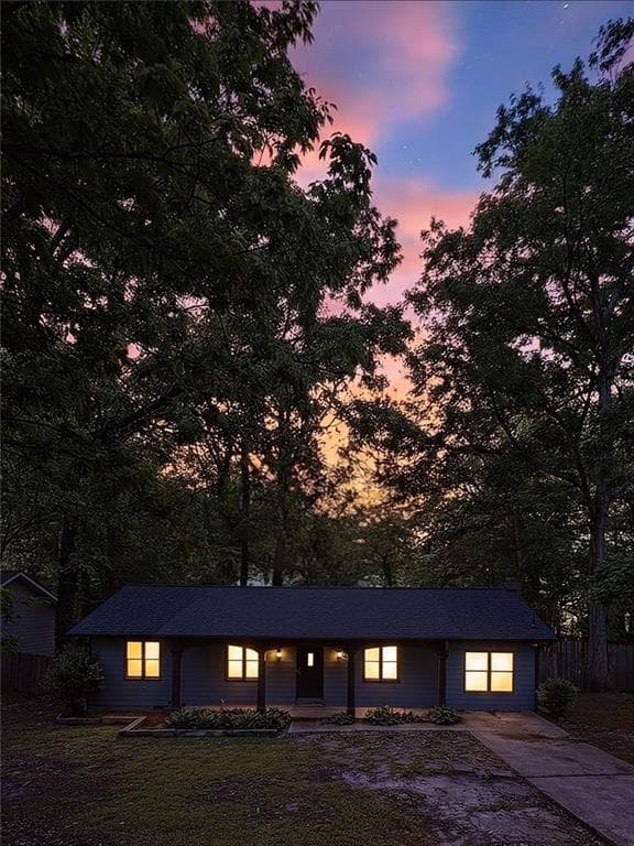 4 bedroom, 2 bathroom, 1,656 sq ft single family residence under contract at 360 hemlock Drive, Lawrenceville, GA 30046 — photo 2