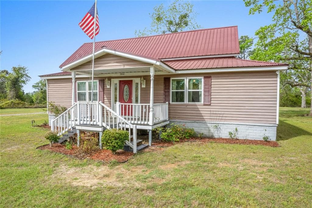 3 bedroom, 2 bathroom, 2,064 sq ft single family residence for sale at 2010 Page Road, Harrison, GA 31035 — photo 4