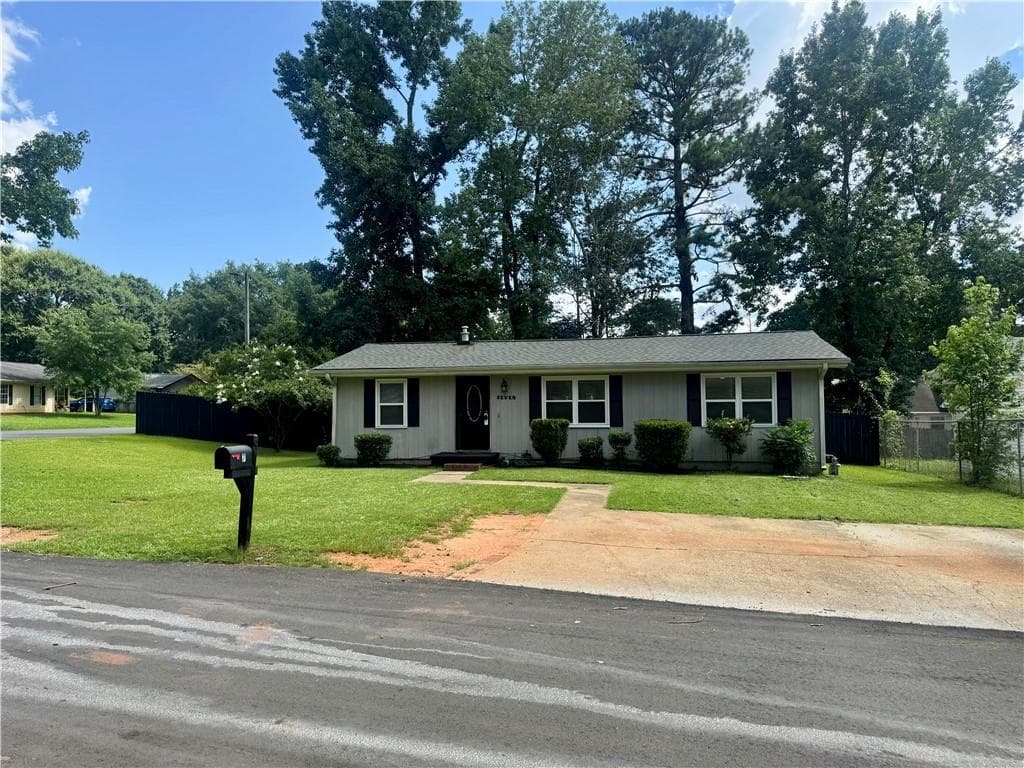 3 bedroom, 2 bathroom, 1,080 sq ft single family residence for rent at 7 Sherwood Loop, Mcdonough, GA 30253 for $1,550 a month — photo 3