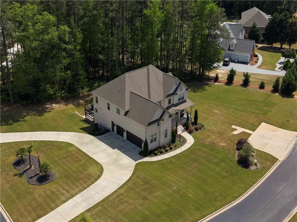 5 bedroom, 4 bathroom, 5,700 sq ft single family residence for sale at 105 Browning Court, Fayetteville, GA 30214 — photo 3