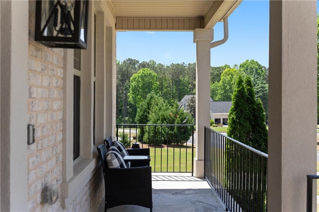 5 bedroom, 4 bathroom, 5,700 sq ft single family residence for sale at 105 Browning Court, Fayetteville, GA 30214 — photo 4