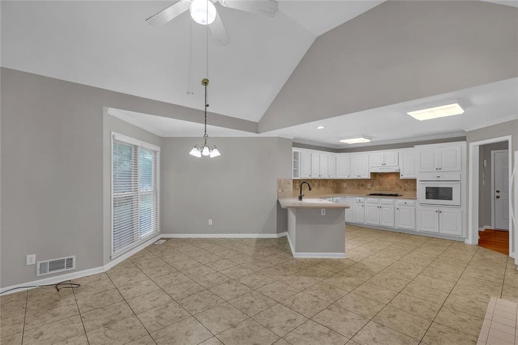 3 bedroom, 3 bathroom, 2,373 sq ft single family residence for sale at 175 Pinevale Court, Fayetteville, GA 30215 — photo 10