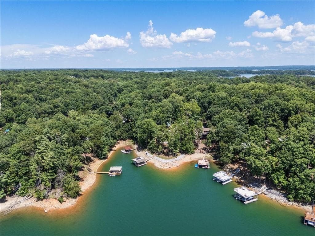 4 bedroom, 5 bathroom, 5,279 sq ft single family residence for sale at 9330 Lisa Circle, Gainesville, GA 30506 — photo 7