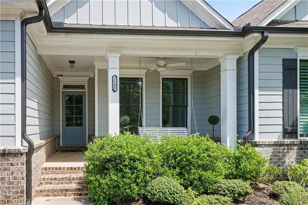 4 bedroom, 3 bathroom, 2,250 sq ft single family residence for sale at 2304 Margaux Court, Monroe, GA 30656 — photo 2