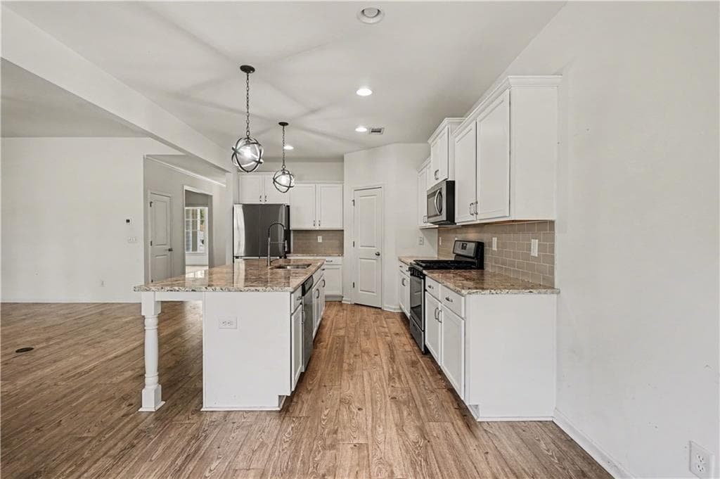 4 bedroom, 3 bathroom, 2,250 sq ft single family residence for sale at 2304 Margaux Court, Monroe, GA 30656 — photo 8