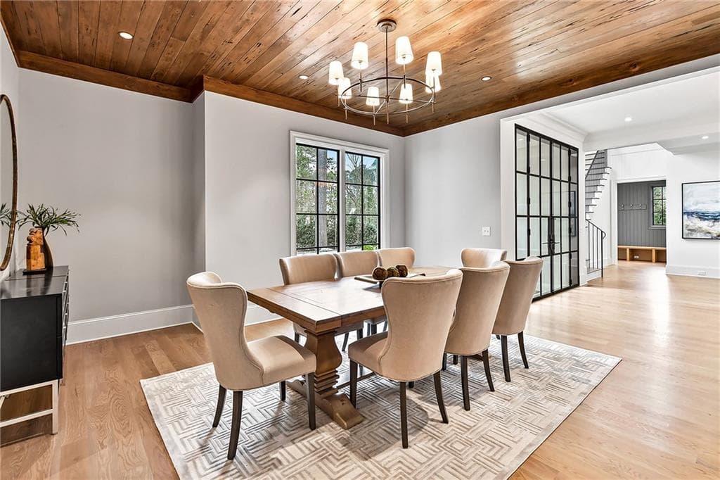 6 bedroom, 9 bathroom, 10,469 sq ft single family residence for sale at 258 Pineland Road, Atlanta, GA 30342 — photo 9