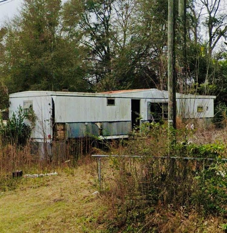 2 bedroom, 1 bathroom, 640 sq ft single family residence for sale at 77 North Street, Lumpkin, GA 31815