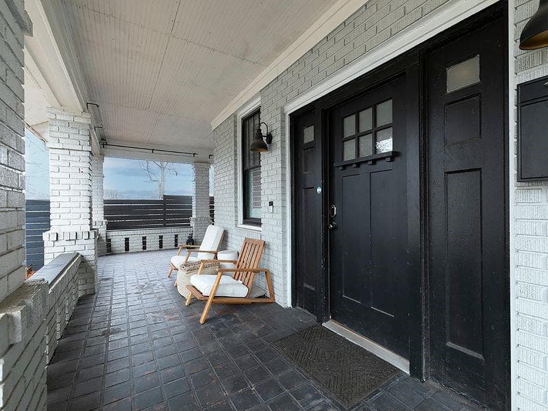3 bedroom, 2 bathroom, 1,596 sq ft single family residence under contract at 563 Parkway Drive, Atlanta, GA 30308 — photo 3