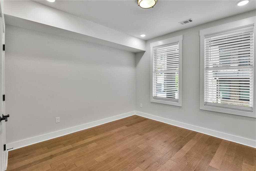 3 bedroom, 4 bathroom, 2,294 sq ft townhouse for sale at 1060 Robert Smalls Way, Atlanta, GA 30318 — photo 6