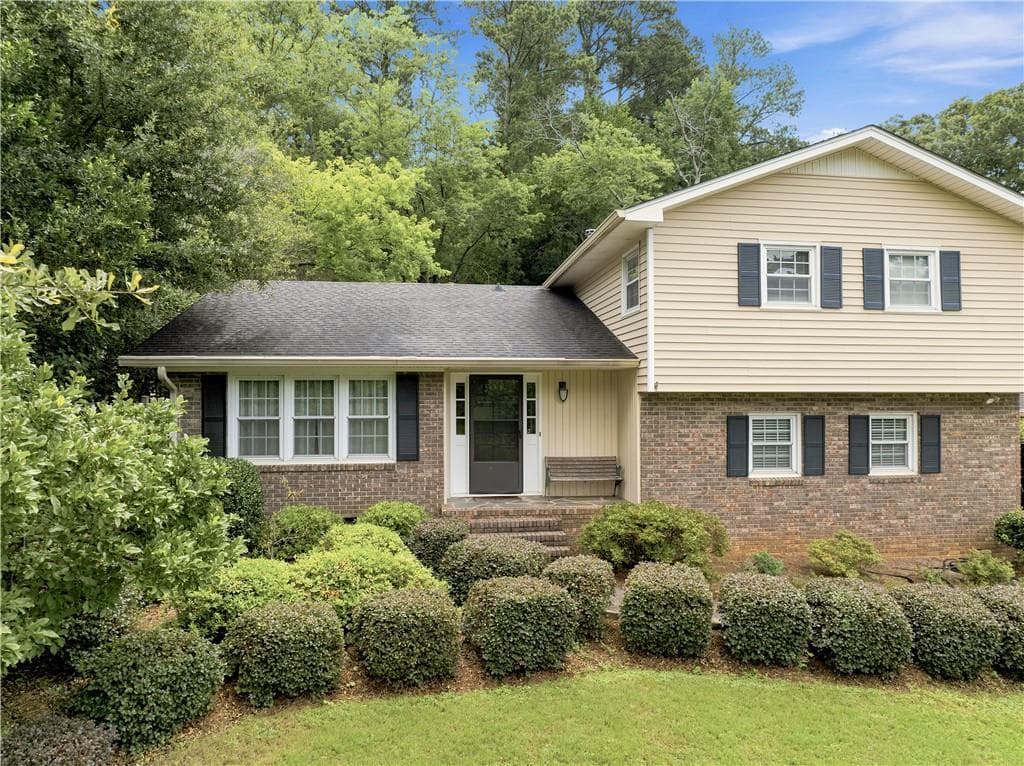 3 bedroom, 4 bathroom, 2,480 sq ft single family residence for sale at 203 Turner Chapel Road, Rome, GA 30161