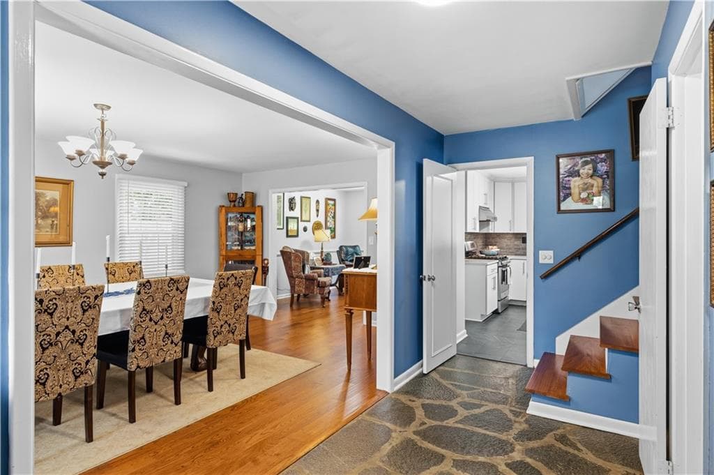 3 bedroom, 4 bathroom, 2,480 sq ft single family residence for sale at 203 Turner Chapel Road, Rome, GA 30161 — photo 2