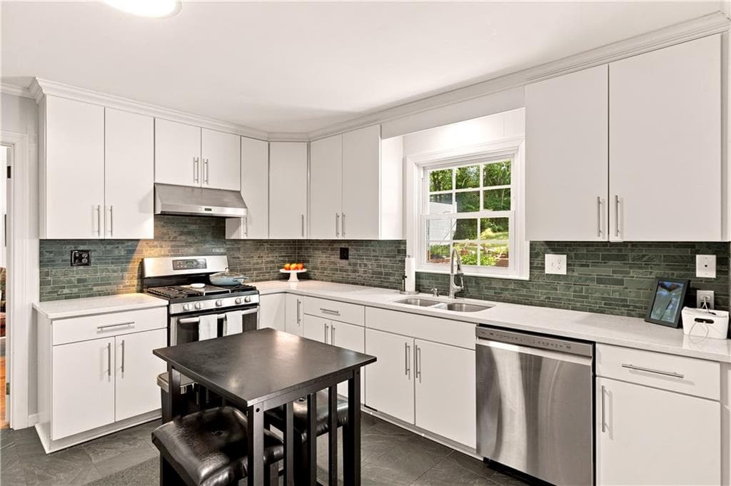 3 bedroom, 4 bathroom, 2,480 sq ft single family residence for sale at 203 Turner Chapel Road, Rome, GA 30161 — photo 9