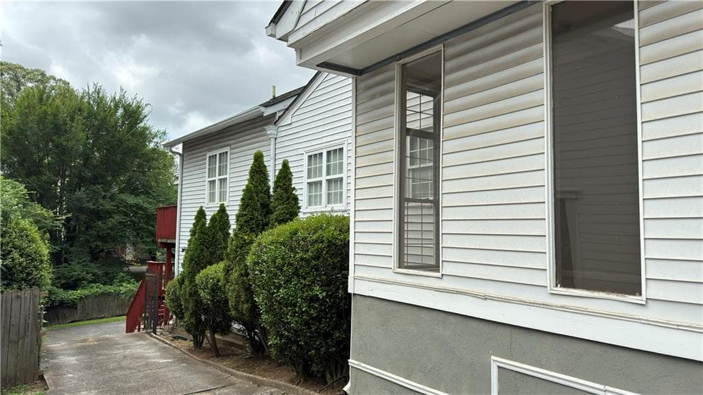 4 bedroom, 3 bathroom, 1,752 sq ft single family residence for sale at 507 Boulevard Place, Atlanta, GA 30308 — photo 4