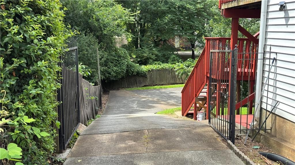 4 bedroom, 3 bathroom, 1,752 sq ft single family residence for sale at 507 Boulevard Place, Atlanta, GA 30308 — photo 5
