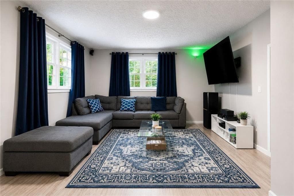 8 bedroom, 4 bathroom, 5,272 sq ft single family residence under contract at 5656 Handley Boulevard, Morrow, GA 30260 — photo 3