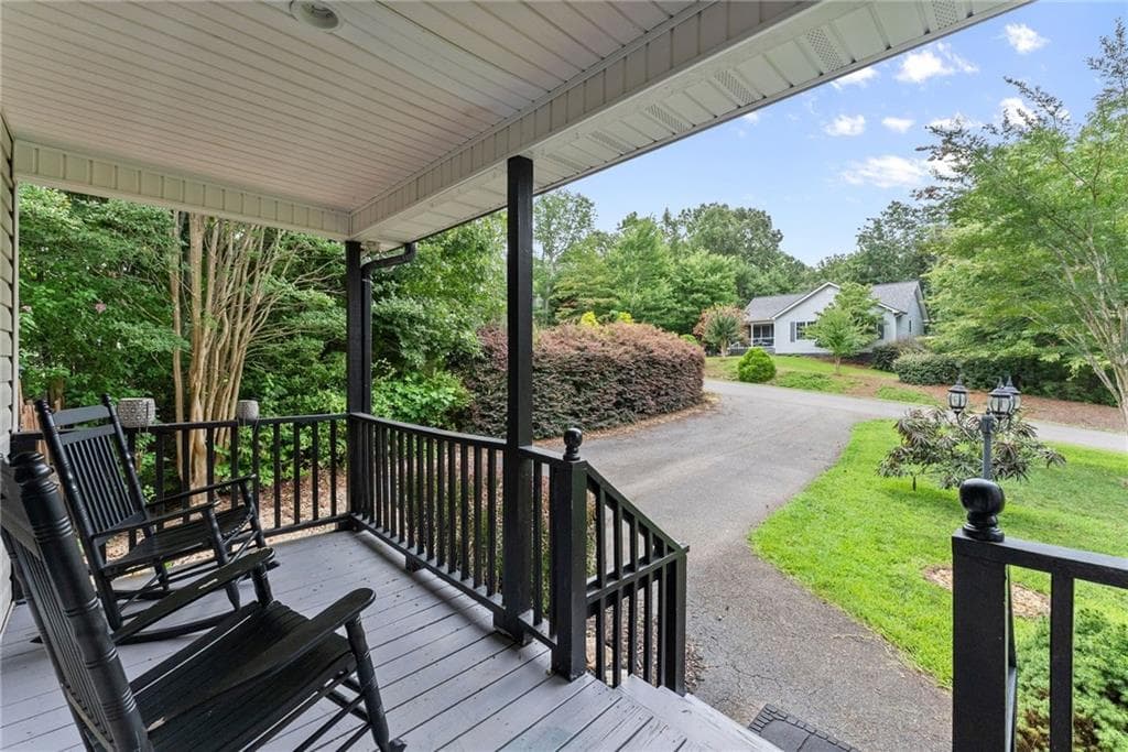4 bedroom, 3 bathroom, 1,344 sq ft single family residence for sale at 92 Cedar Springs Lane, Dahlonega, GA 30533 — photo 3
