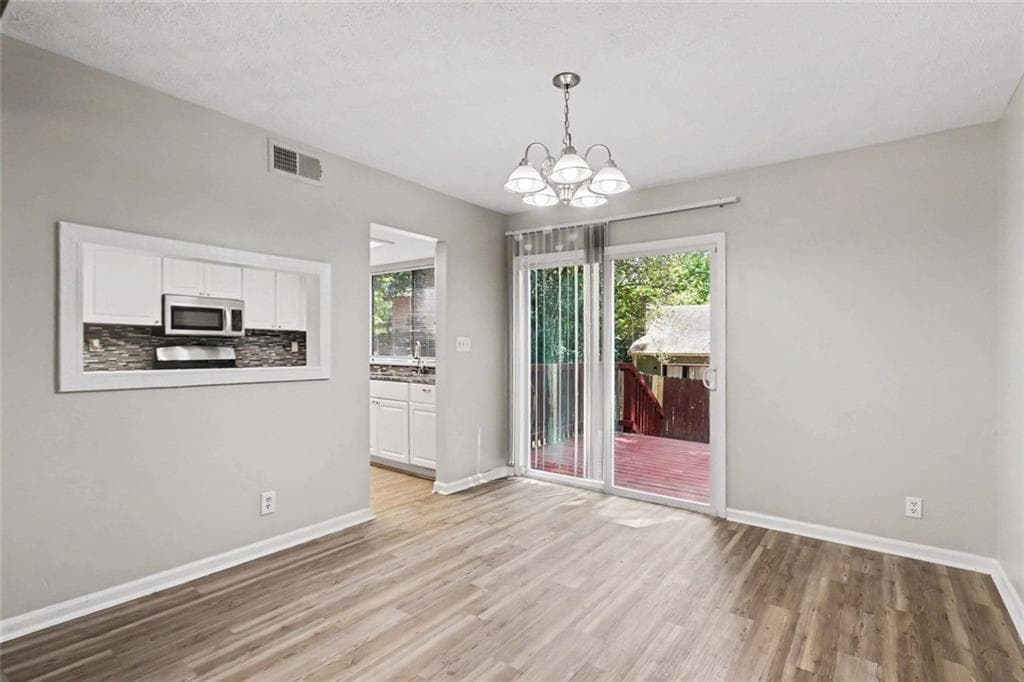 3 bedroom, 2 bathroom, 1,500 sq ft single family residence for sale at 856 Park Villa Way, Jonesboro, GA 30238 — photo 7