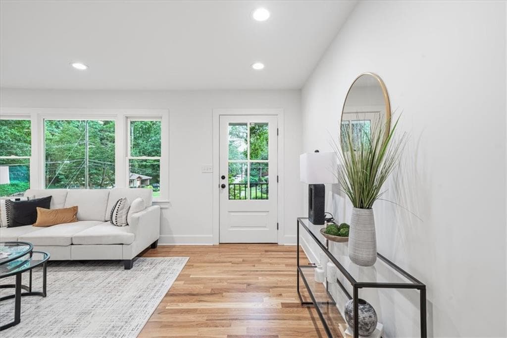 3 bedroom, 2 bathroom, 1,526 sq ft single family residence for sale at 1875 Ravenwood Way, Atlanta, GA 30329 — photo 4