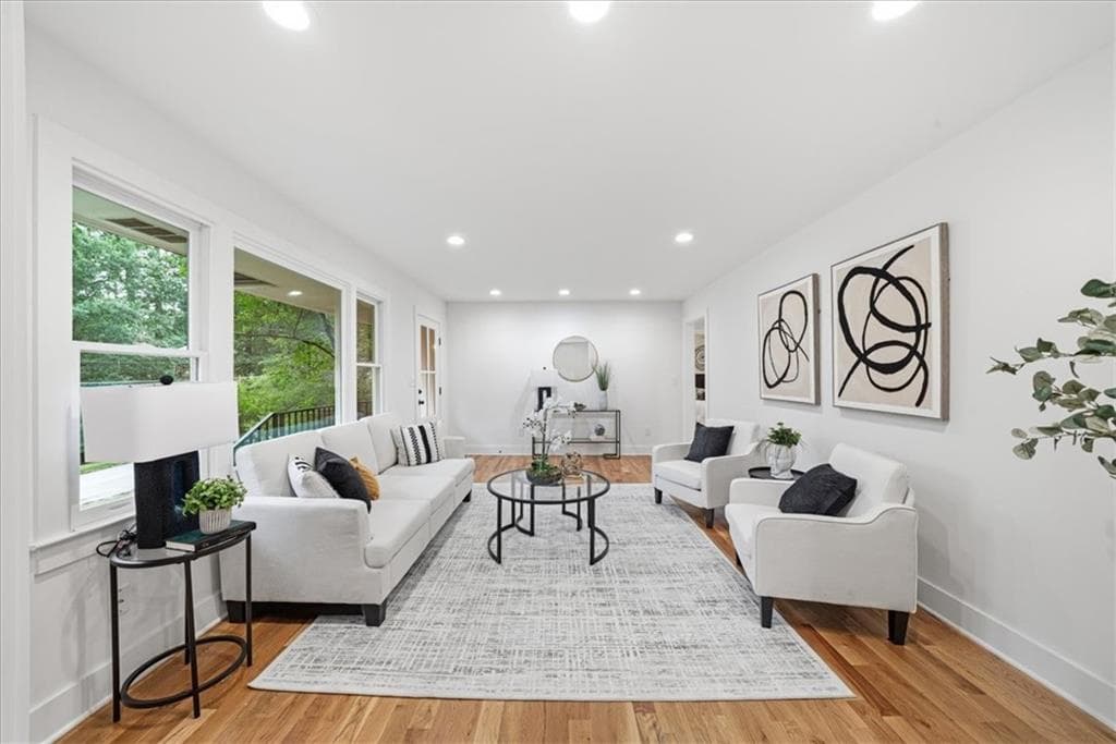 3 bedroom, 2 bathroom, 1,526 sq ft single family residence for sale at 1875 Ravenwood Way, Atlanta, GA 30329 — photo 6