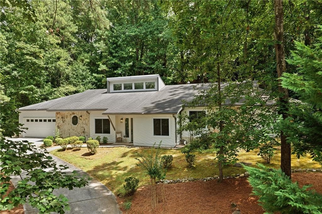 3185 Rivermont Parkway