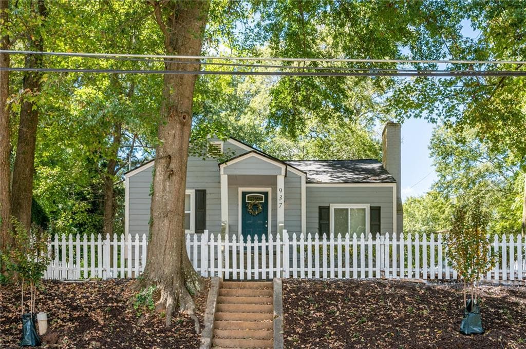4 bedroom, 4 bathroom, 1,860 sq ft single family residence for sale at 937 Lawton Street, Atlanta, GA 30310