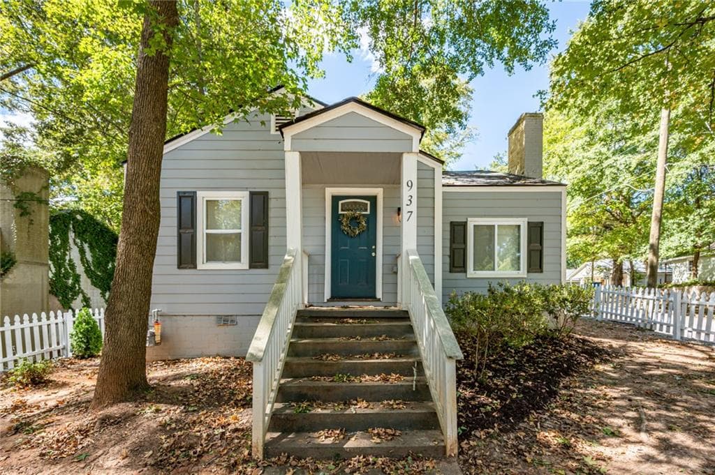 4 bedroom, 4 bathroom, 1,860 sq ft single family residence for sale at 937 Lawton Street, Atlanta, GA 30310 — photo 3