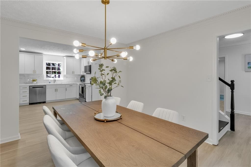 5 bedroom, 4 bathroom, 2,892 sq ft single family residence for sale at 1414 Golf Link Drive, Stone Mountain, GA 30088 — photo 6