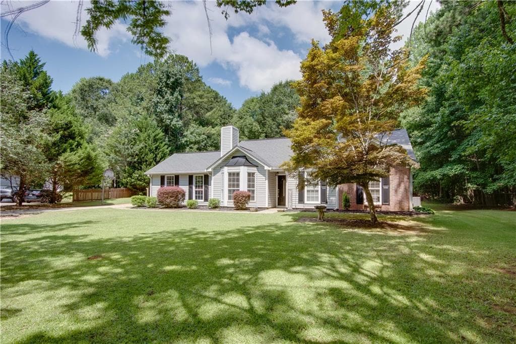 3 bedroom, 2 bathroom, 1,318 sq ft single family residence for sale at 289 Marsha Way, Sharpsburg, GA 30277 — photo 2