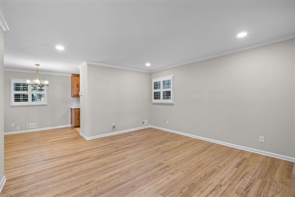 3 bedroom, 2 bathroom, 1,075 sq ft single family residence for sale at 1626 Wildwood Road, Marietta, GA 30062 — photo 8