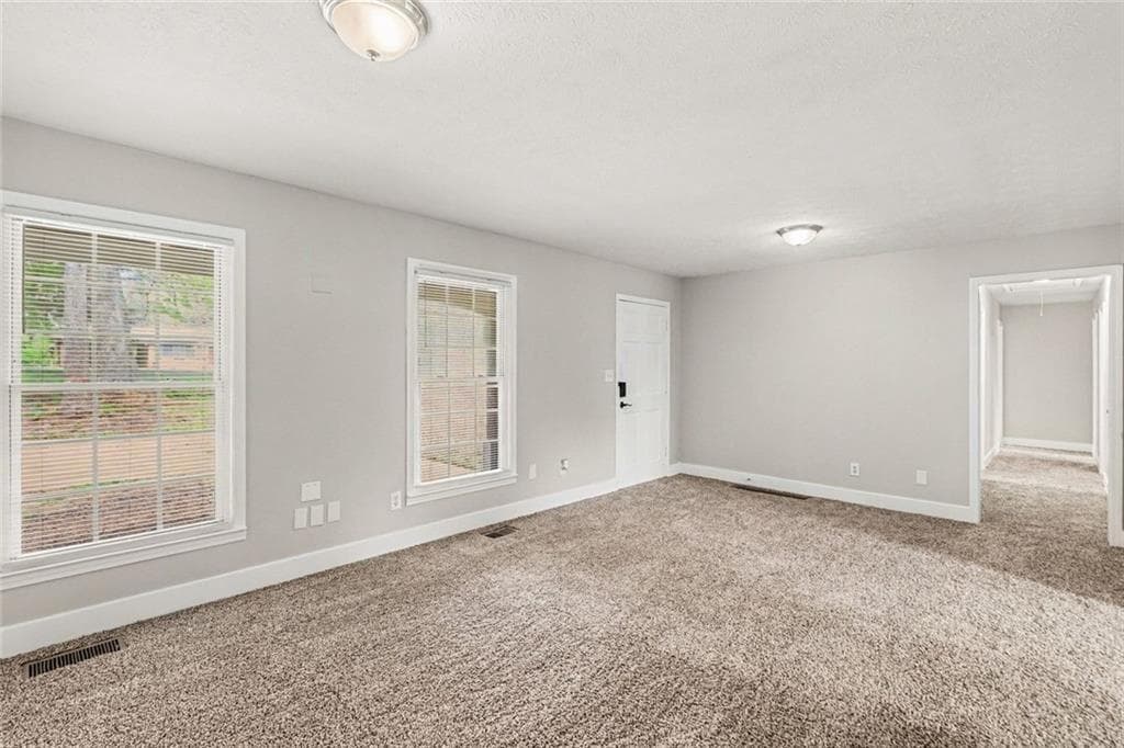 3 bedroom, 2 bathroom, 1,321 sq ft single family residence for sale at 4938 Kings, Douglasville, GA 30135 — photo 4